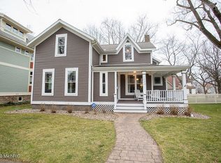 1006 State St, Saint Joseph, MI 49085