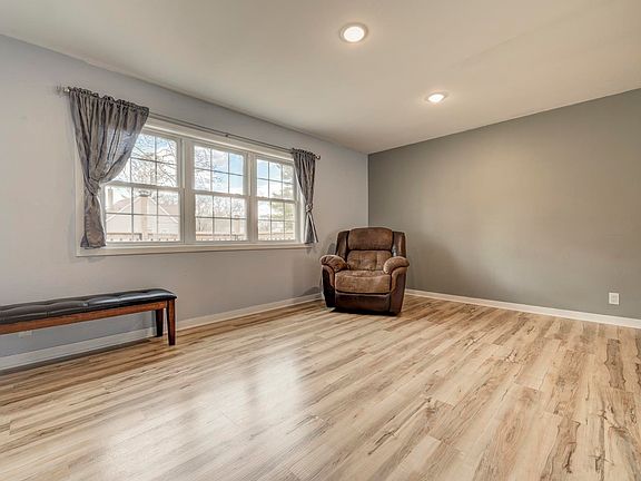 5th image of 1802 Lake St