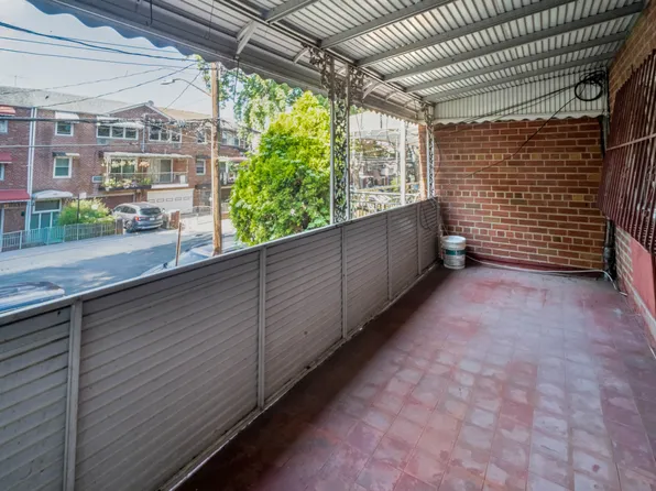 565 East 81st Street image 3 of 22