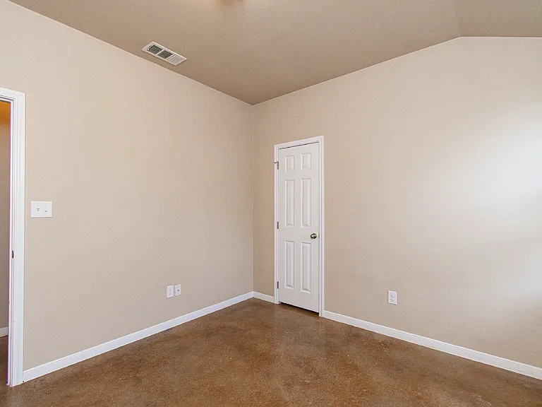 4403 Cambridge Dr #B — Photo 8
