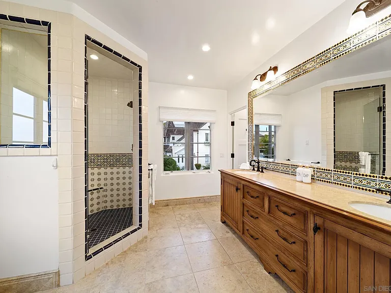 7344 Olivetas Ave — Photo 36
