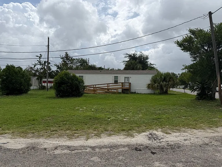 2148 W 28th Ct — Photo 1