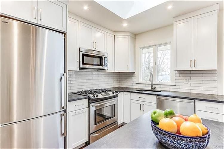 1st image of 411 Cedar Ave