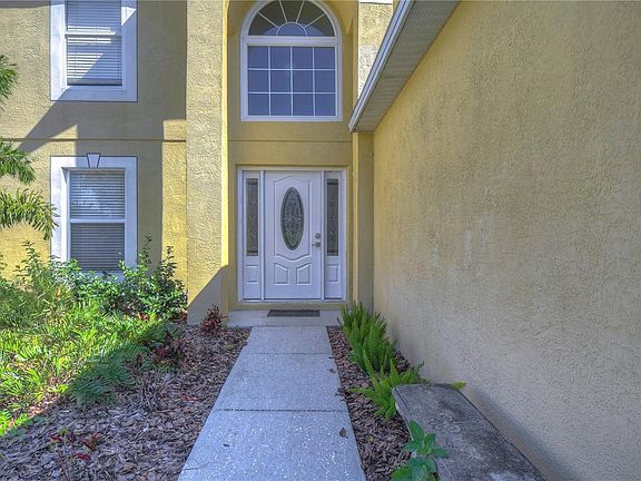 4th image of 705 Mountain Top Dr