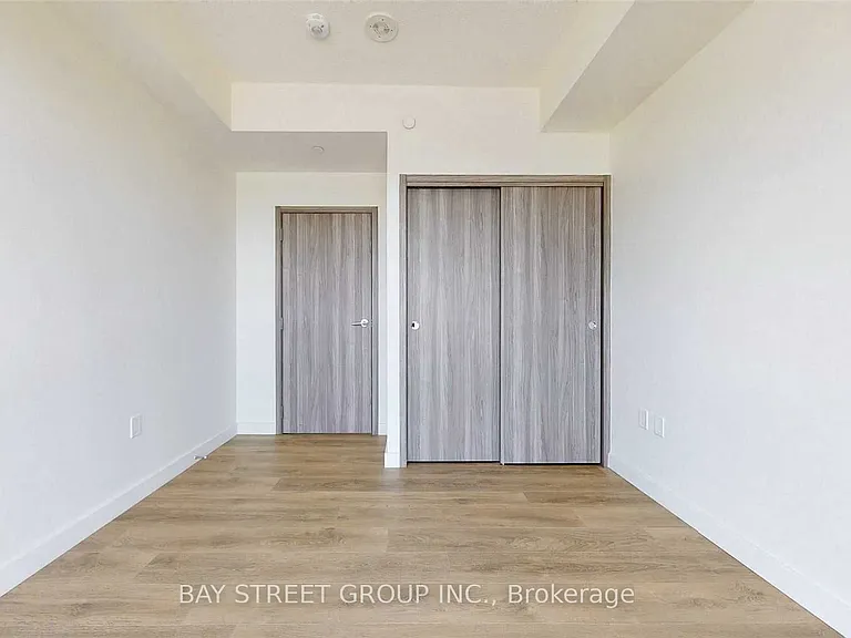95 McMahon Dr #1212 — Photo 30
