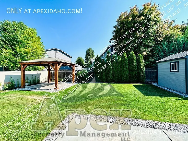 801 E Ionia Dr — Photo 25