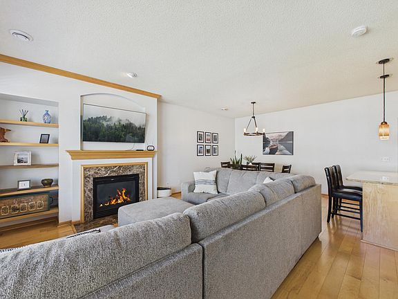 4th image of 6612 Lamplight Dr