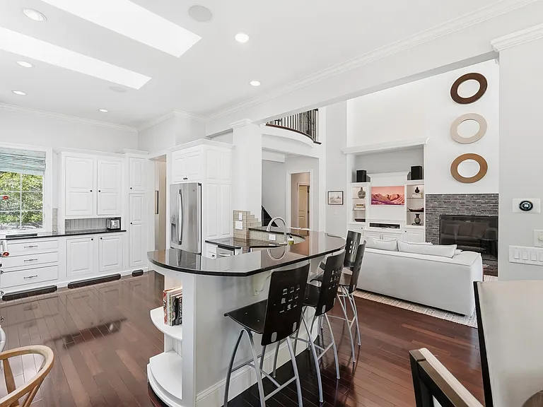 306 Harvard Ave — Photo 11