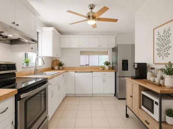 153 SE 7th Street #G-1, Deerfield Beach, FL 33441