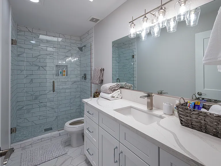 1060 Sunny Ridge Dr — Photo 6