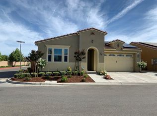 2113 Lombard Ln, Clovis, CA 93619