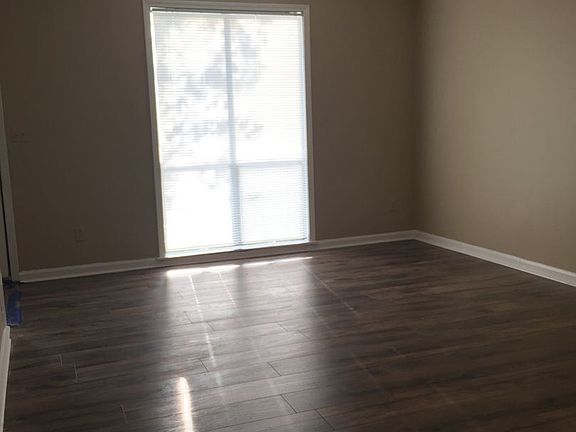 4th image of 148 Park Cir APT C