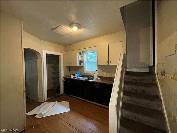 5th image of 1315 E 143rd St