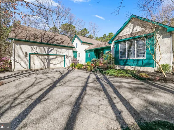 4 Ridge Ct, Medford, NJ 08055