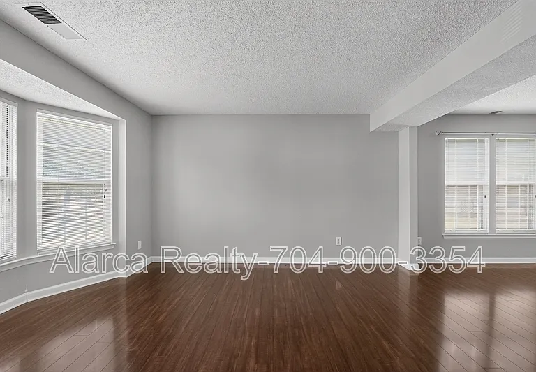 1901 Misty Vale Rd — Photo 23