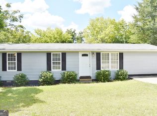 54 Myrtle Dr, Roberta, GA 31078