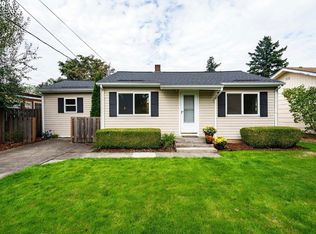11721 SE Salmon St, Portland, OR 97216
