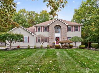 72 Avenue K, Monroe Township, NJ 08831