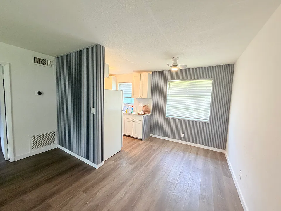 331 SW 1st Ct #2