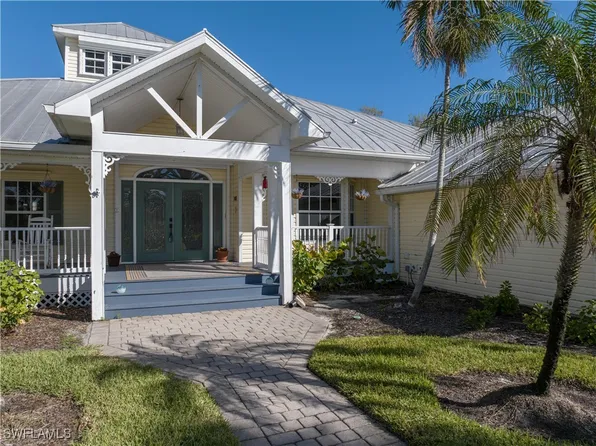 12510 Coconut Creek Ct, Fort Myers, FL 33908