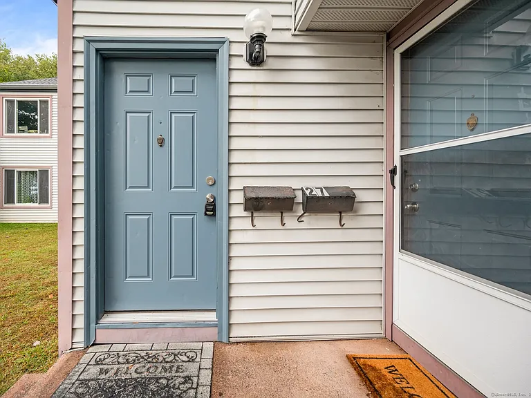 28 Candlewood Dr — Photo 9