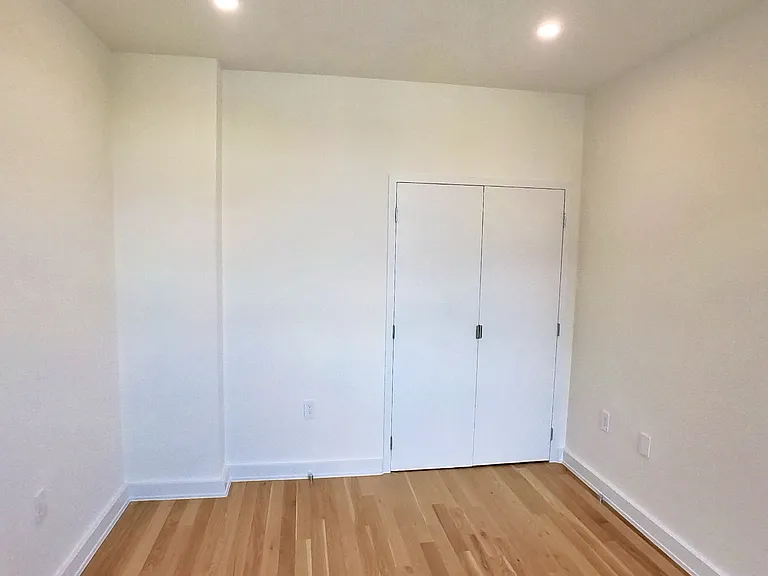 1115 Broadway #2H — Photo 6