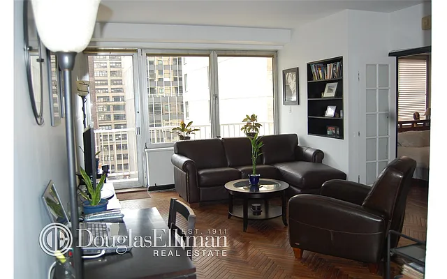 Rented by Douglas Elliman | media 4