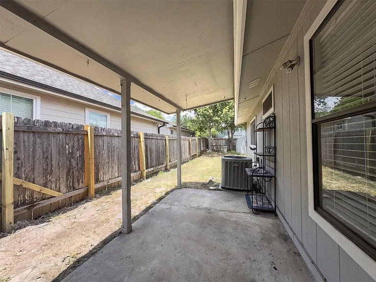 13004 Campos Dr — Photo 30