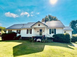 208 N 2nd St, Masontown, PA 15461