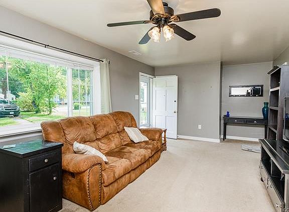 3rd image of 2603 Williams St #1/2