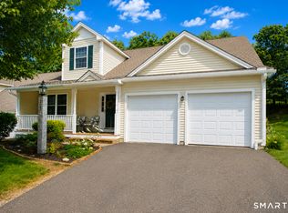 107 Meadow Brook Rd UNIT 107, Oxford, CT 06478