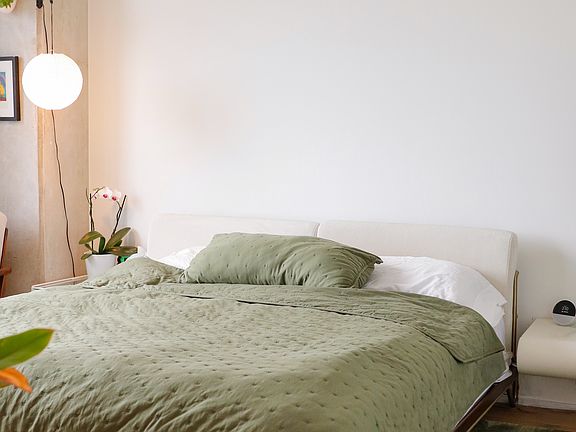 2nd image of 234 W Polk St #3211