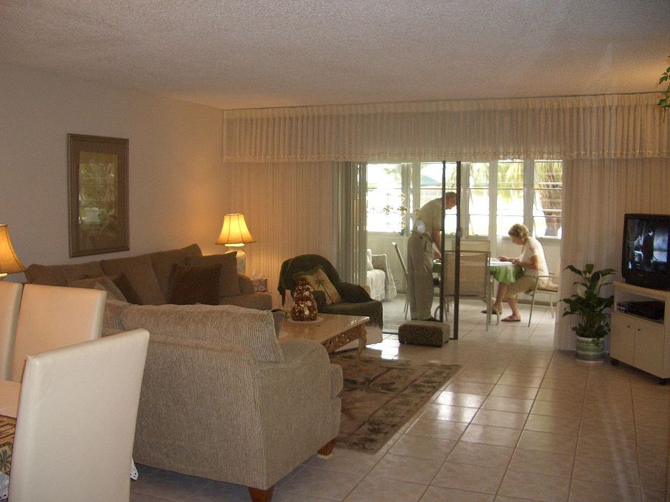 2nd image of 4000 NW 44th Ave APT 114