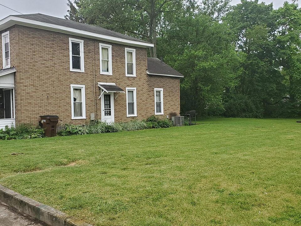 2nd image of 705 York St