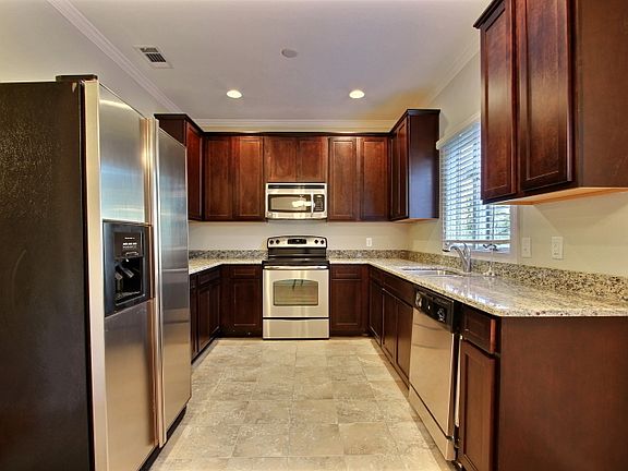 2nd image of 408-419 E Gaston St #413A