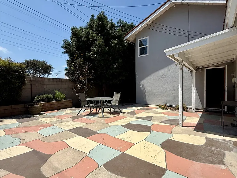 5220 Dresden Cir — Photo 17