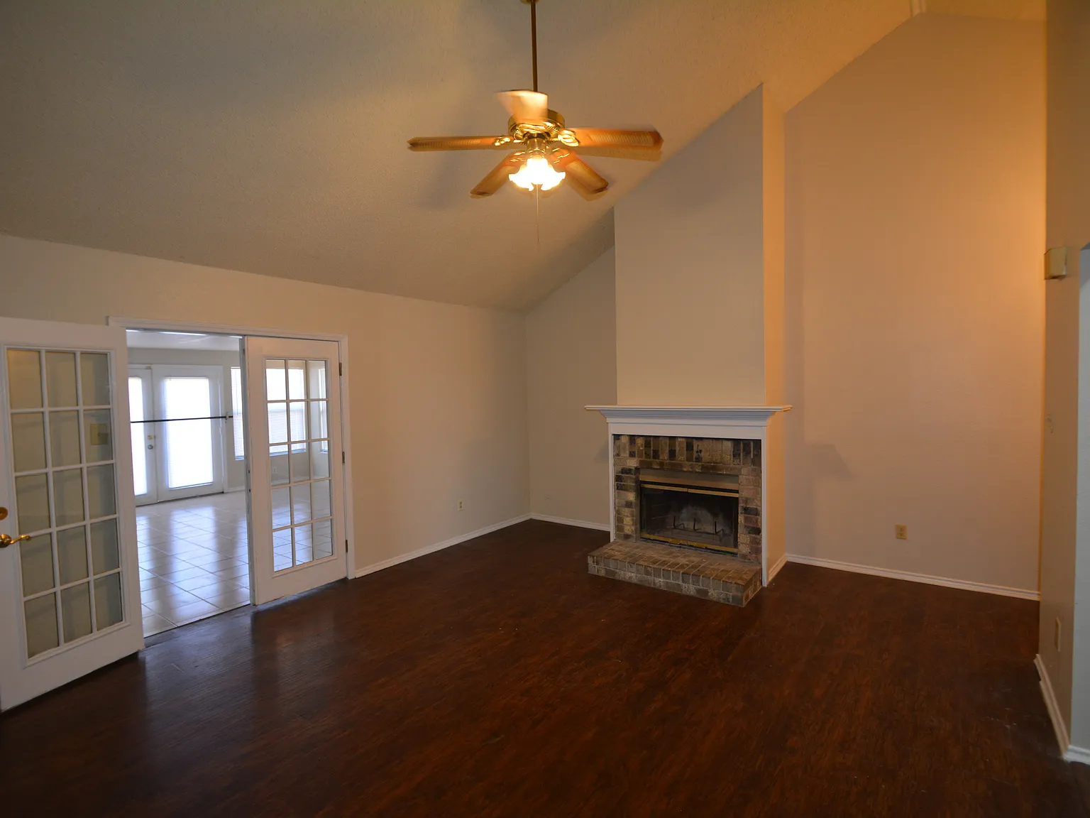 3 bed, 1372 sqft, $1,595 — Photo 3
