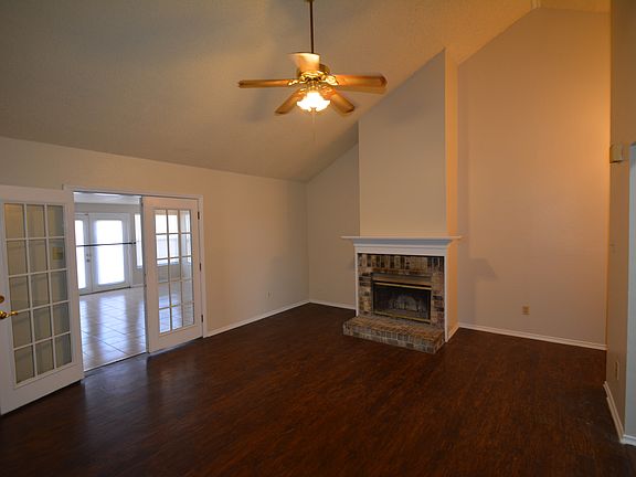 3rd image of 8412 Tallahassee Ln