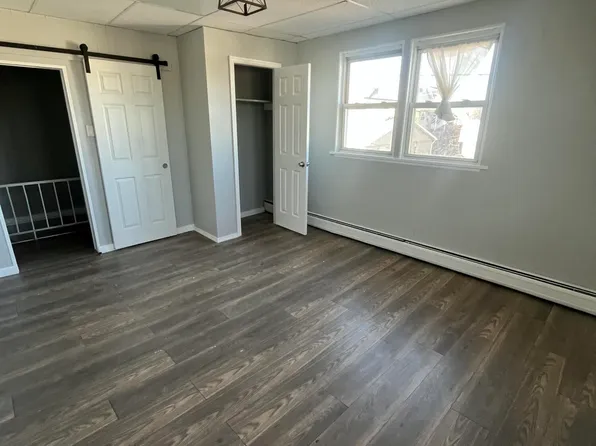 375 Grove St APT 2, Scranton, PA 18508