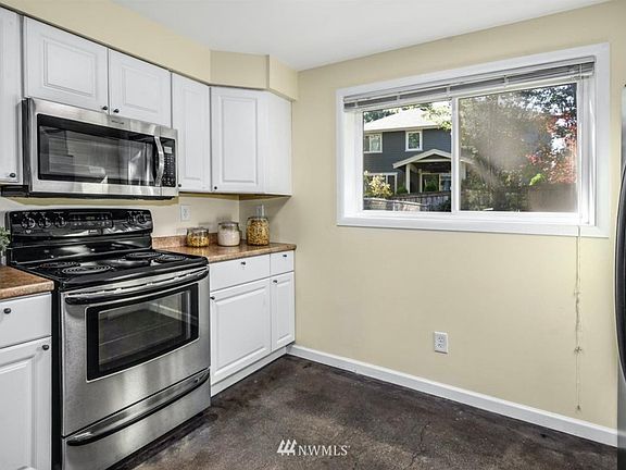 3rd image of 8715 NE 133rd Pl