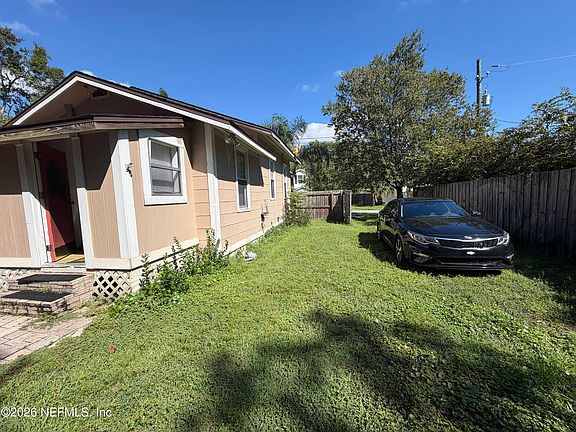 5th image of 2720 WALTON Street