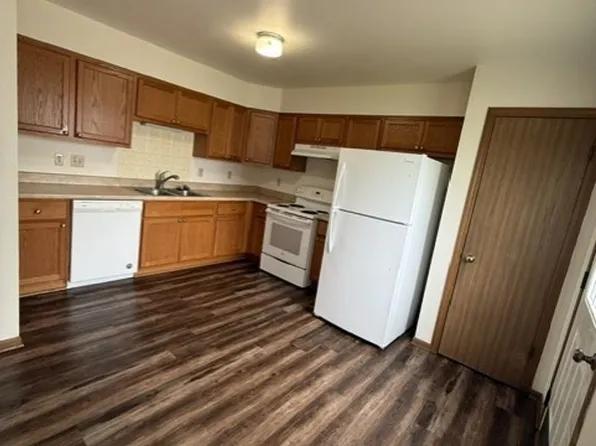 Prairie Estates, 5605-5615 73rd St #5609, Kenosha, WI 53142