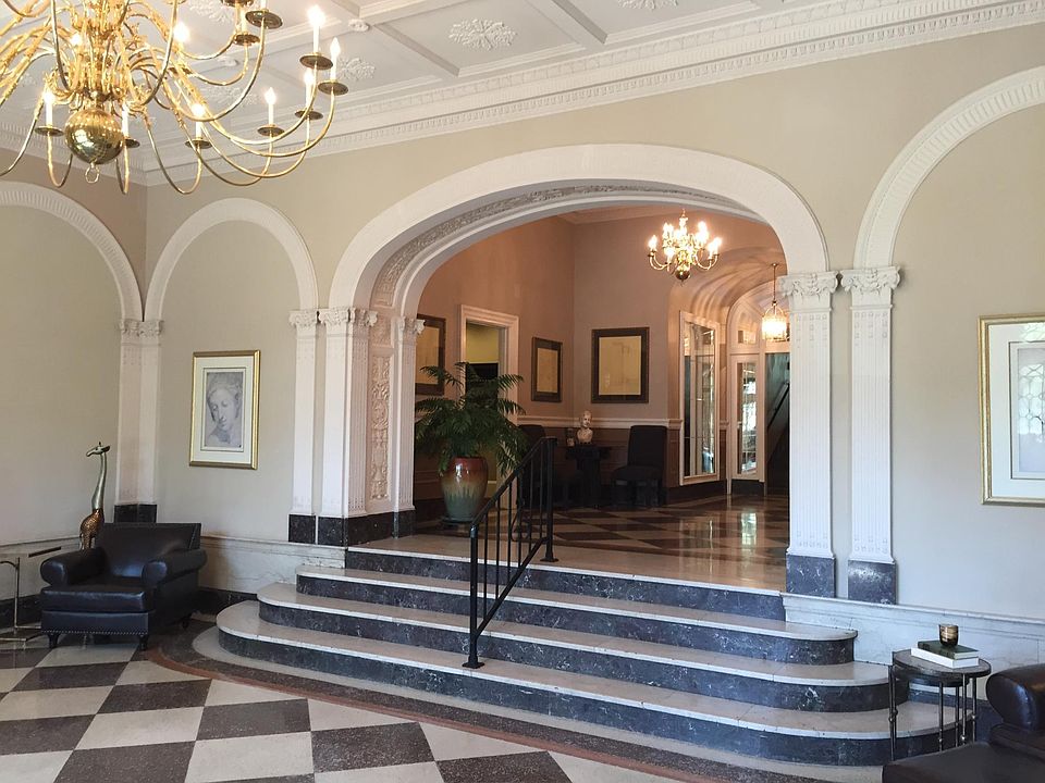 Park Royal's Lobby