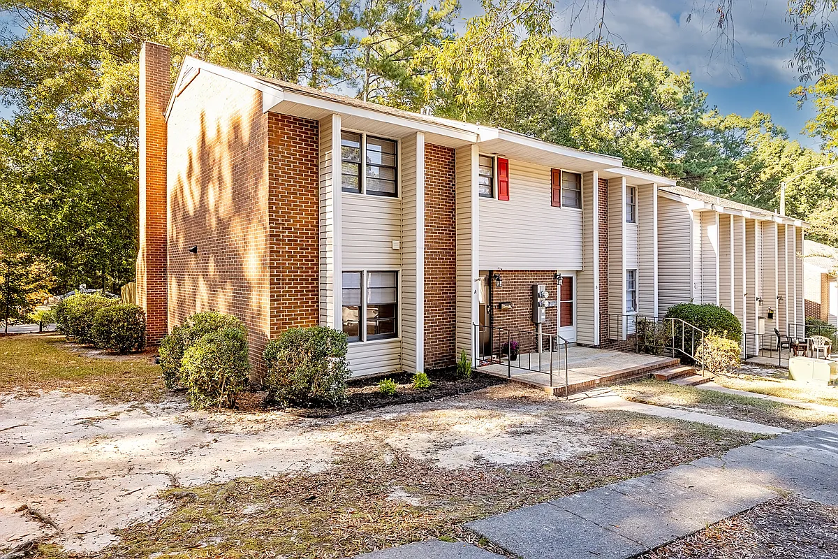 Building Photo - Winding Creek Rd