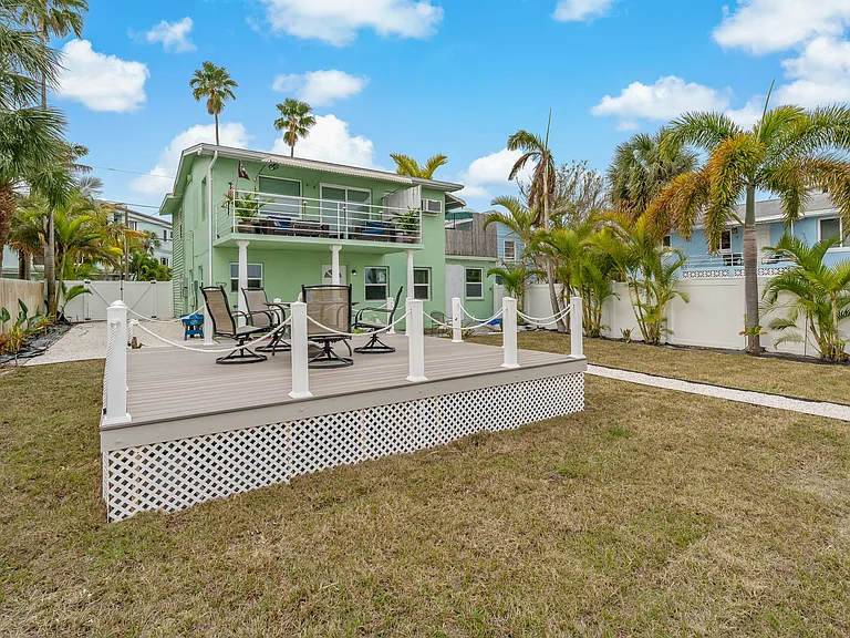 8441 Bayshore Dr #B — Photo 25