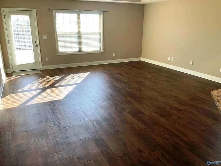 185 Olde Dogwood Trl — Photo 3