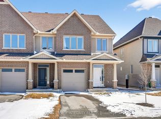 112 Jardiniere St, Ottawa, ON K2S 2K2