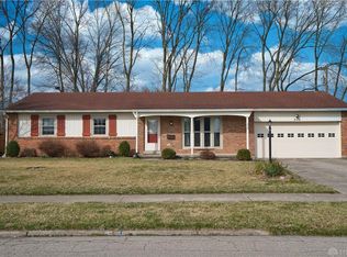 998 Crestview Dr, Troy, OH 45373