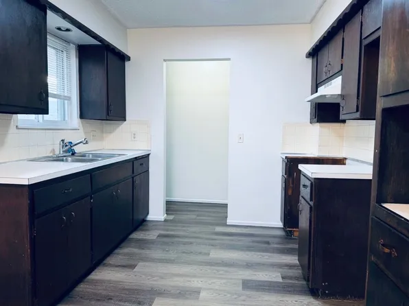 1963 S Martinson St, Wichita, KS 67213