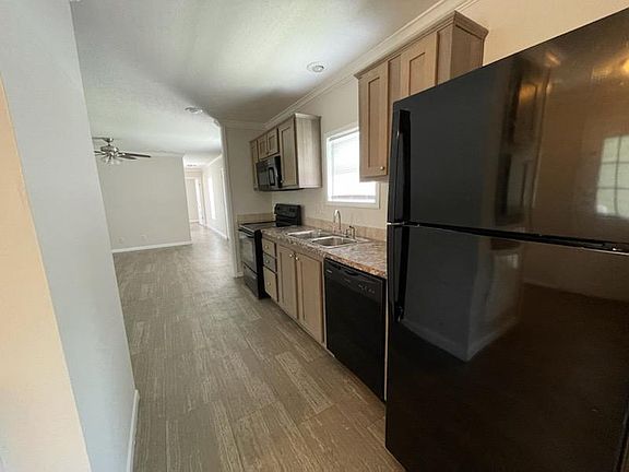 3rd image of 4596 Lucille Dr #657